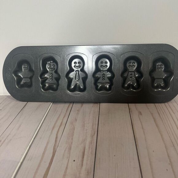 Wilton Gingerbread Cookie Baking Pan - Picture 1 of 4